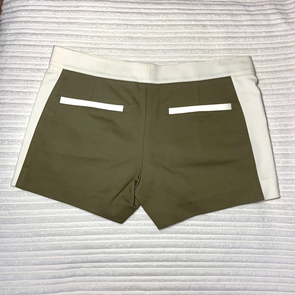 🍃Club Monaco NWOT tailored shorts - Picture 3 of 4